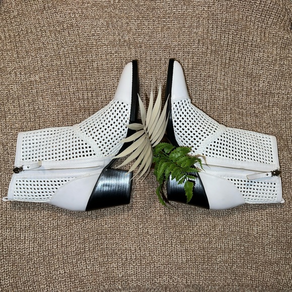 NWOT Sam Edelman size 11 women’s Elita white boots - Picture 4 of 10